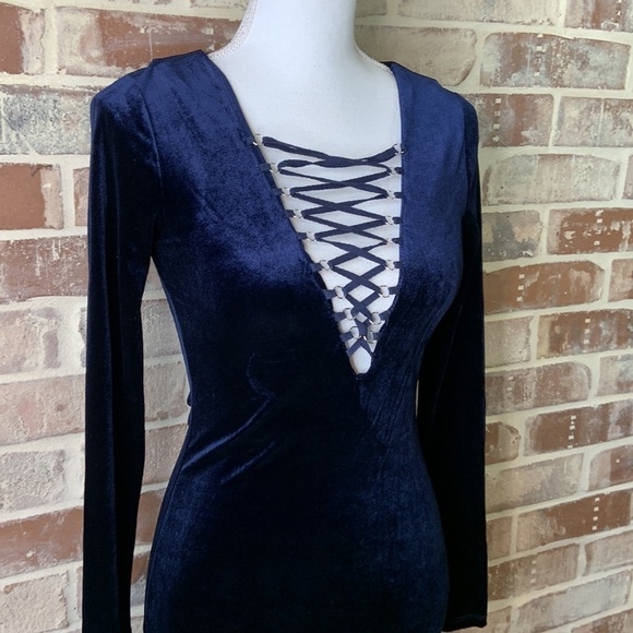 Ecote Navy Velvet Lace Up Witchy Core Gothic Dress Size XS New with tags! - Picture 2 of 7